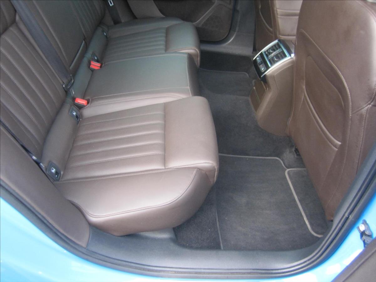 Škoda Superb Liftback 2,0 l 200 kw