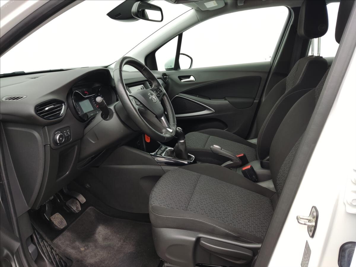 Opel Crossland X SUV / Terénní 1,2 l 61 kw