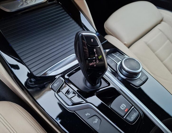 BMW X4 SUV / Terénní 3,0 l 210 kw