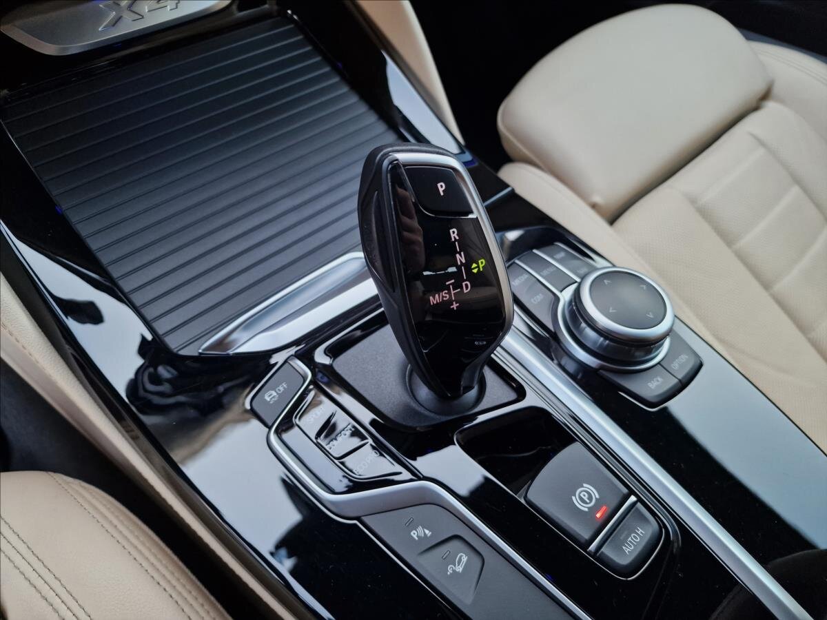 BMW X4 SUV / Terénní 3,0 l 210 kw