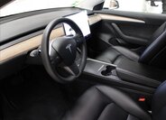Tesla Model 3 Sedan / Limuzína 0,0 225 kw