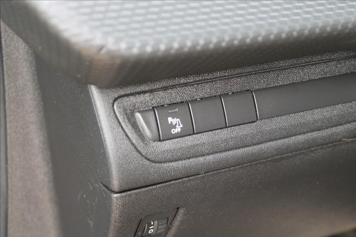 Peugeot 2008 SUV / Terénní 1,2 l 60 kw