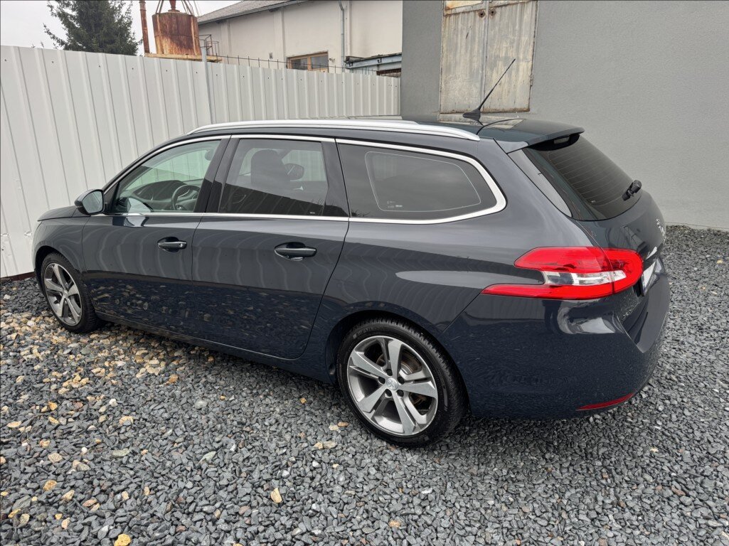 Peugeot 308 Kombi 1,5 l 96 kw