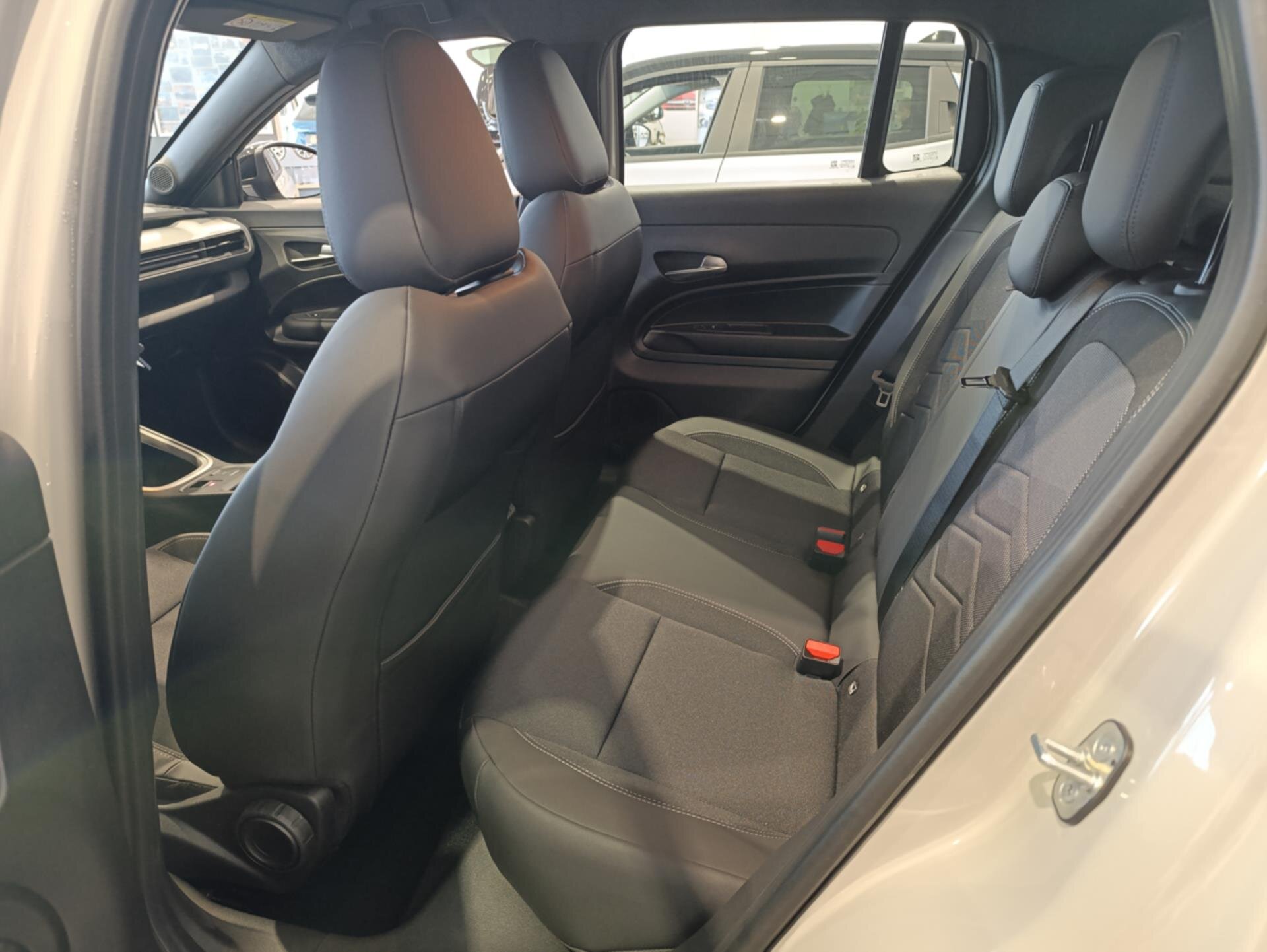 Jeep Avenger SUV 1,2 l 81 kw