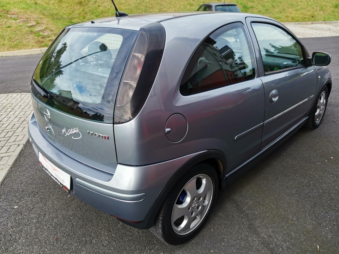 Opel Corsa Hatchback 1,7 l 74 kw