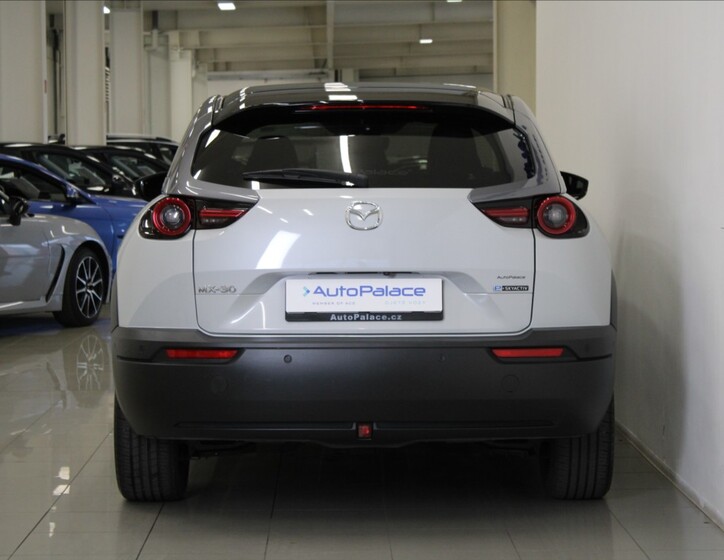 Mazda MX-30 4