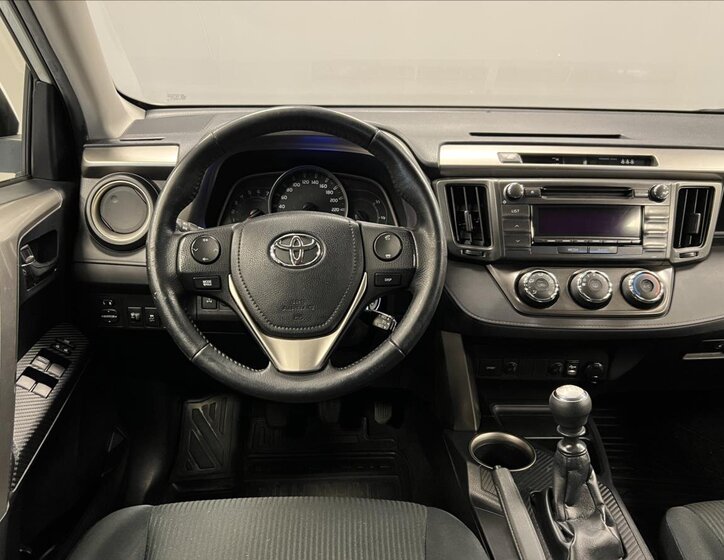 Toyota RAV4 5