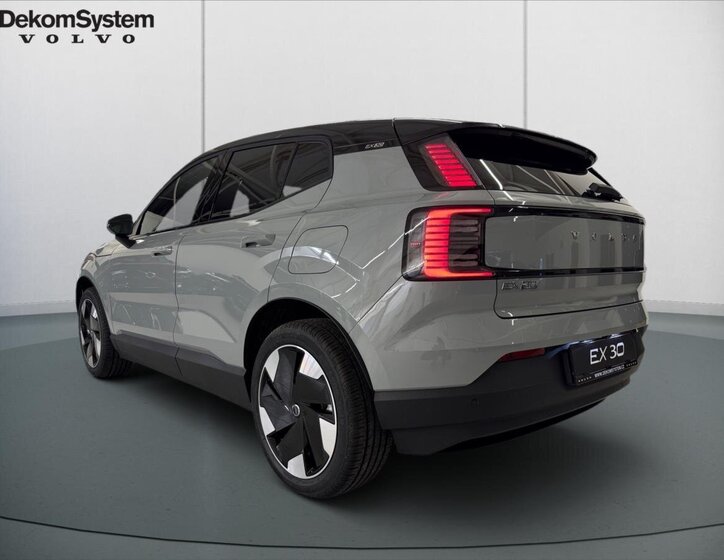 Volvo EX30 SUV 0,0 200 kw