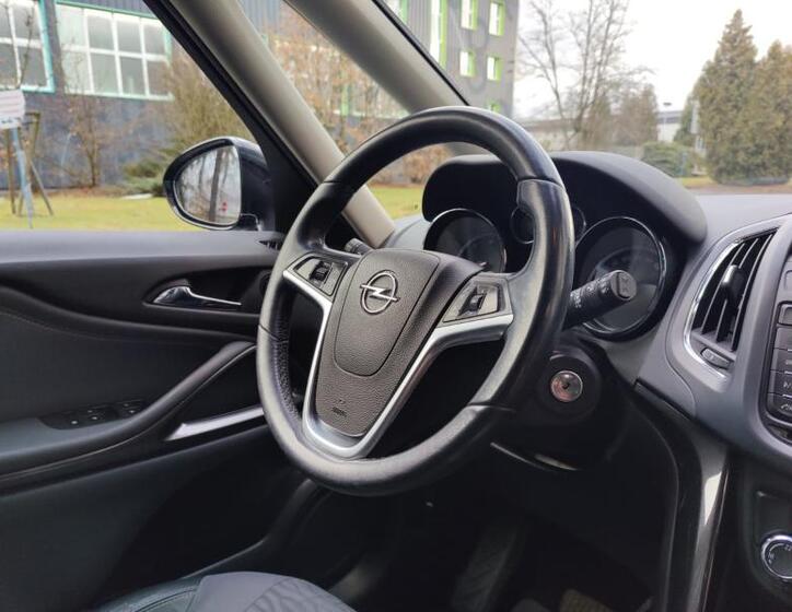 Opel Zafira 23