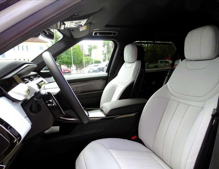 Land Rover Range Rover Sport 13