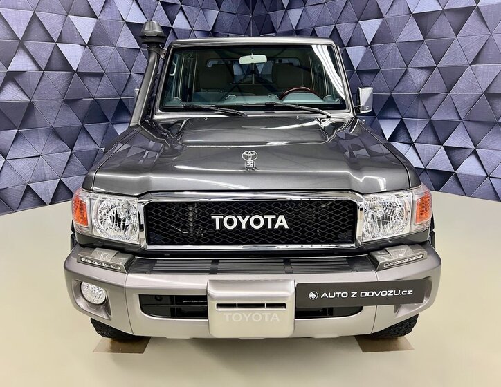 Toyota Land Cruiser 3