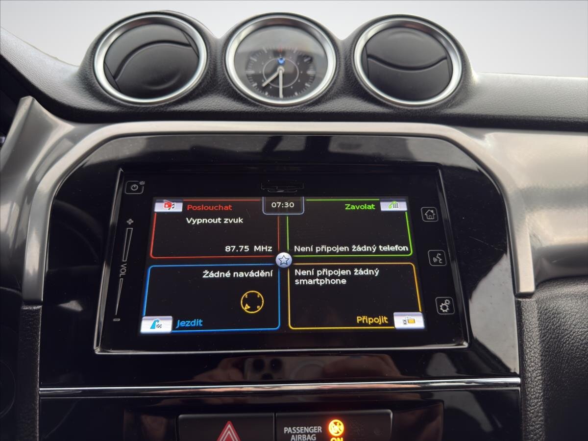 Suzuki Vitara SUV / Terénní 1,6 l 88 kw