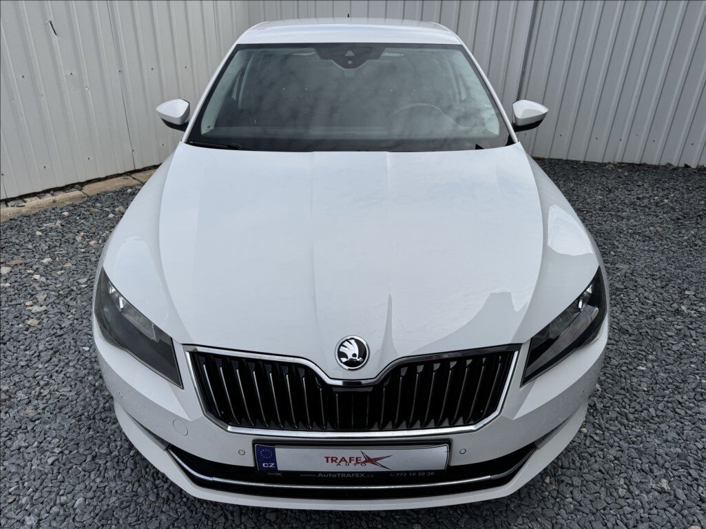 Škoda Superb Sedan / Limuzína 2,0 l 140 kw