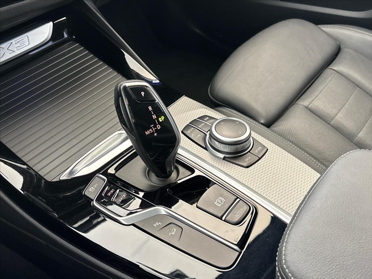 BMW X3 SUV / Terénní 2,0 l 140 kw