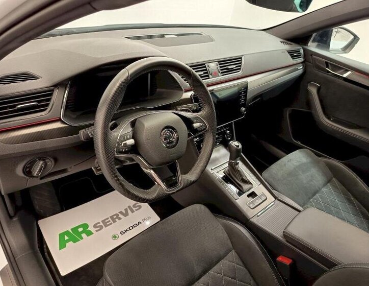 Škoda Superb Sedan / Limuzína 2,0 l 147 kw