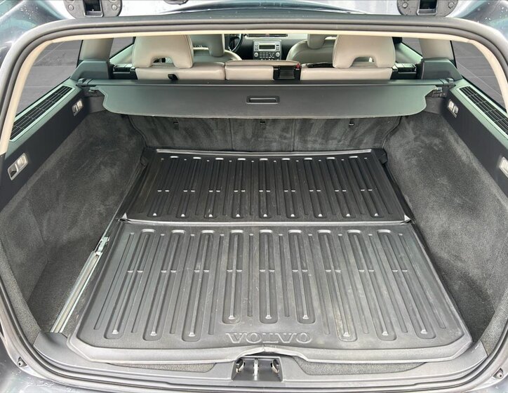 Volvo V70 Kombi 2,5 l 147 kw