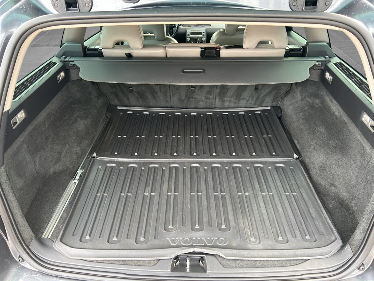 Volvo V70 Kombi 2,5 l 147 kw