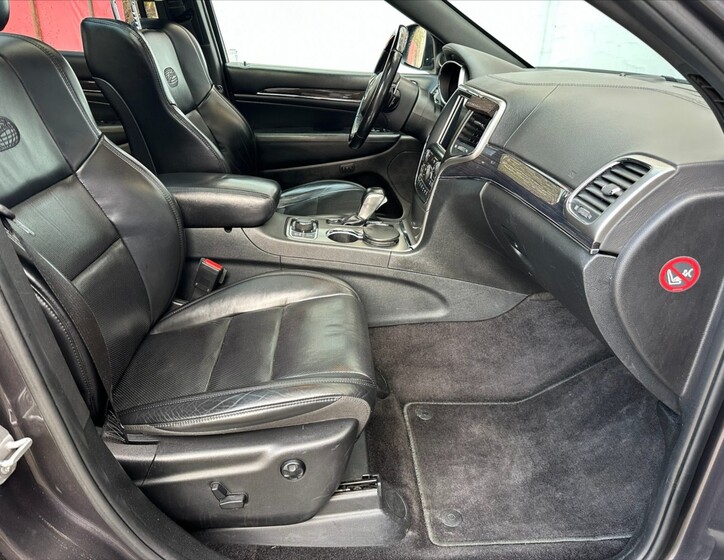 Jeep Grand Cherokee 13