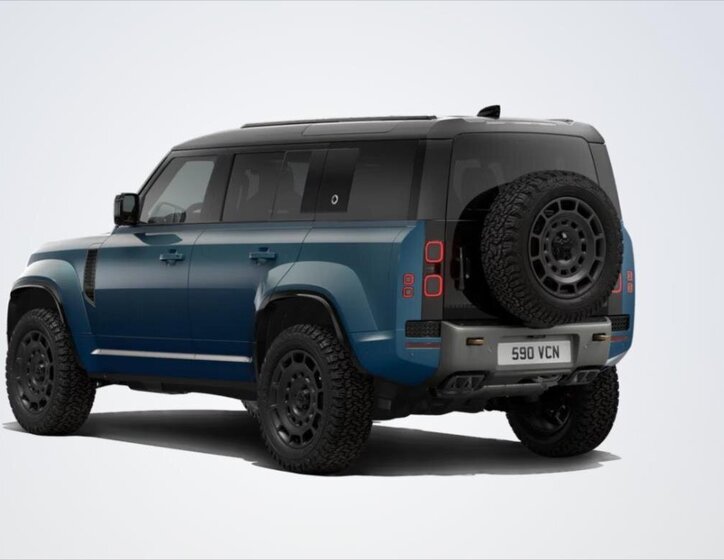 Land Rover Defender SUV 4,4 l 467 kw