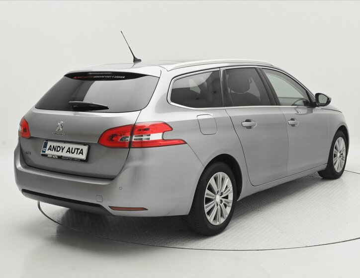 Peugeot 308 Kombi 1,5 l 96 kw