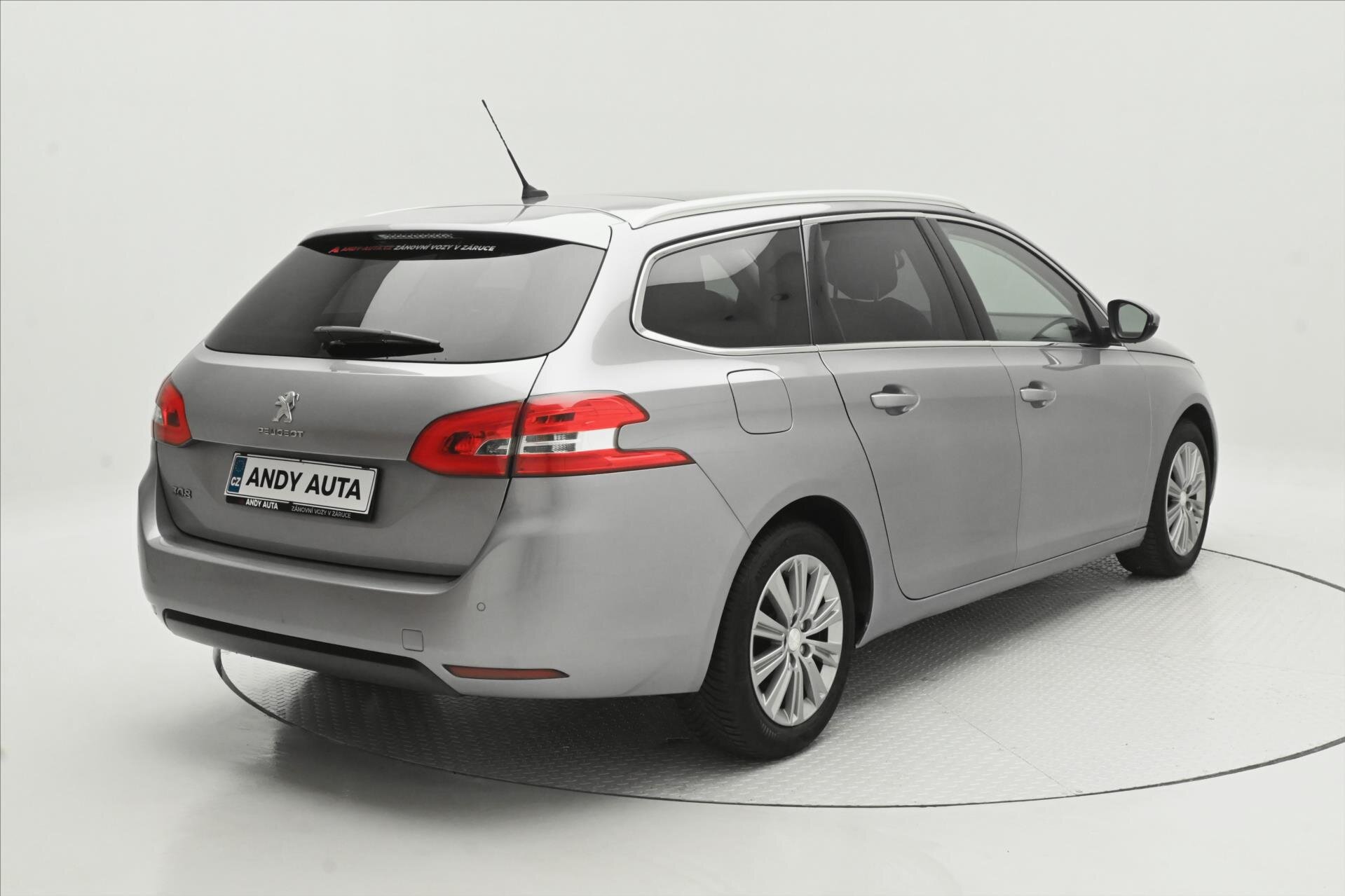 Peugeot 308 Kombi 1,5 l 96 kw