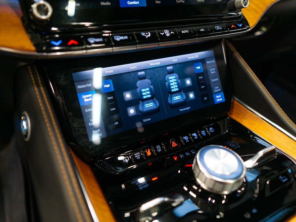 Jeep Grand Wagoneer SUV 6,4 l 351 kw