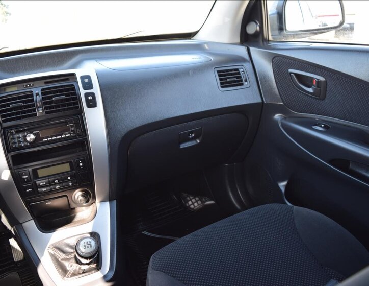 Hyundai Tucson SUV 2,0 l 104 kw