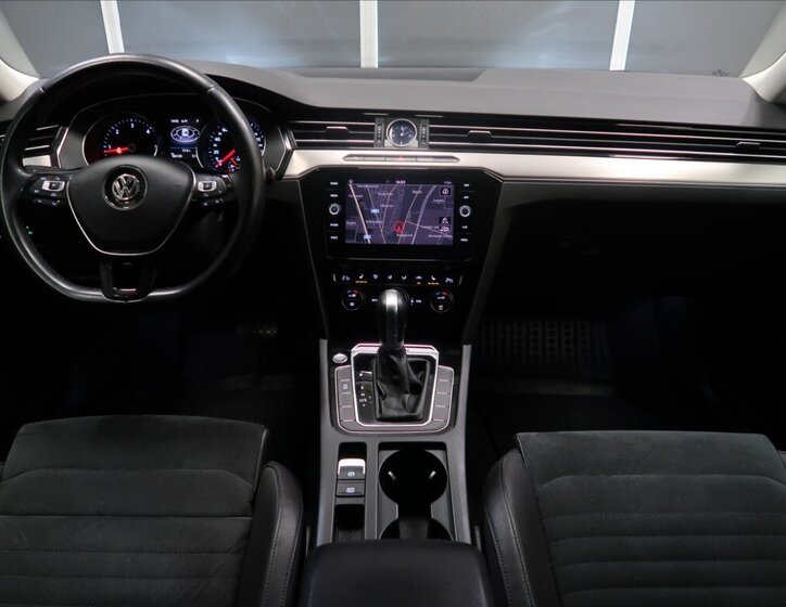 Volkswagen Passat Kombi 2,0 l 140 kw