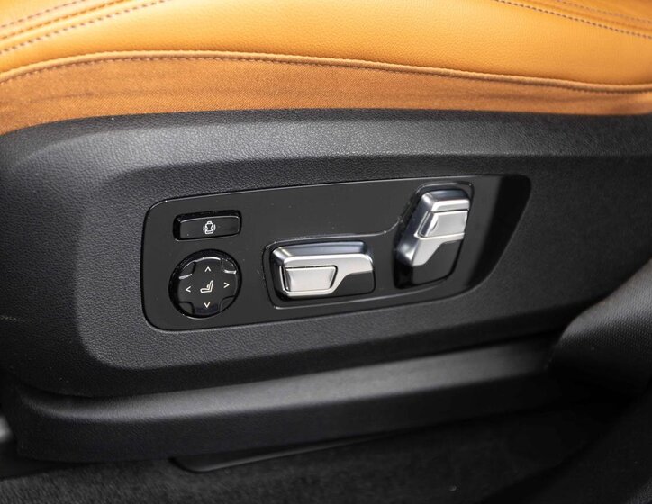 BMW X5 SUV / Terénní 3,0 l 195 kw