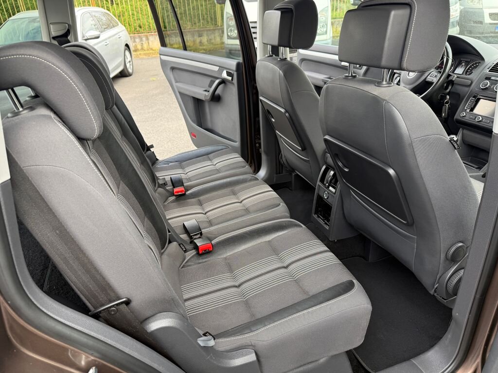 Volkswagen Touran Kombi 1,6 l 77 kw