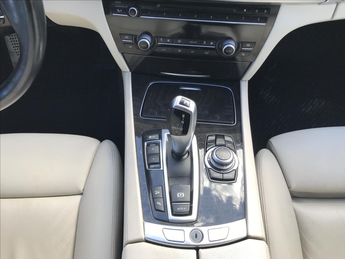 BMW Řada 7 Sedan / Limuzína 3,0 l 190 kw