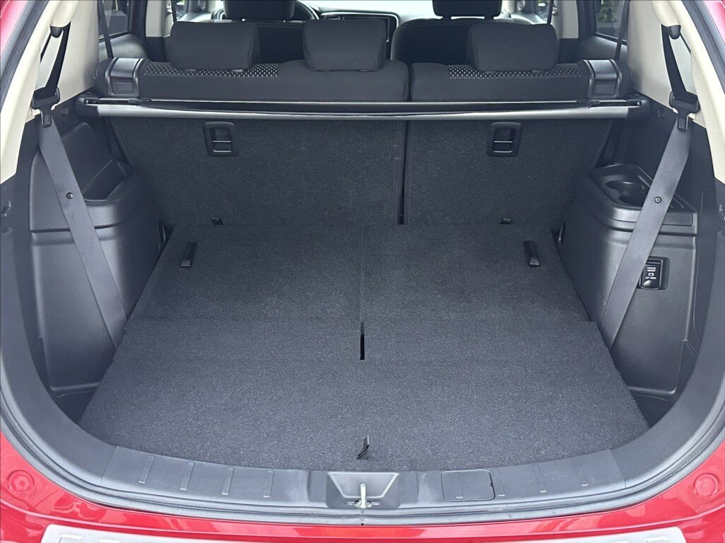 Mitsubishi Outlander SUV / Terénní 2,3 l 110 kw