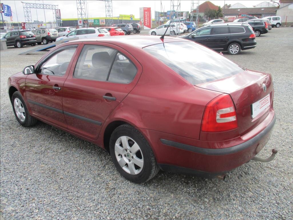 Škoda Octavia Sedan / Limuzína 1,6 l 75 kw
