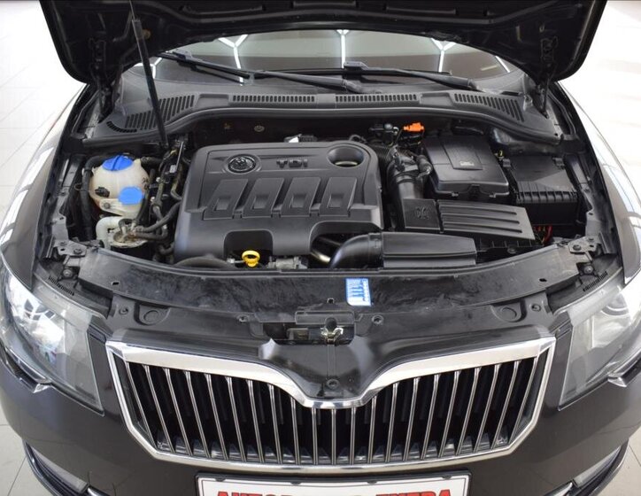 Škoda Superb Kombi 2,0 l 103 kw