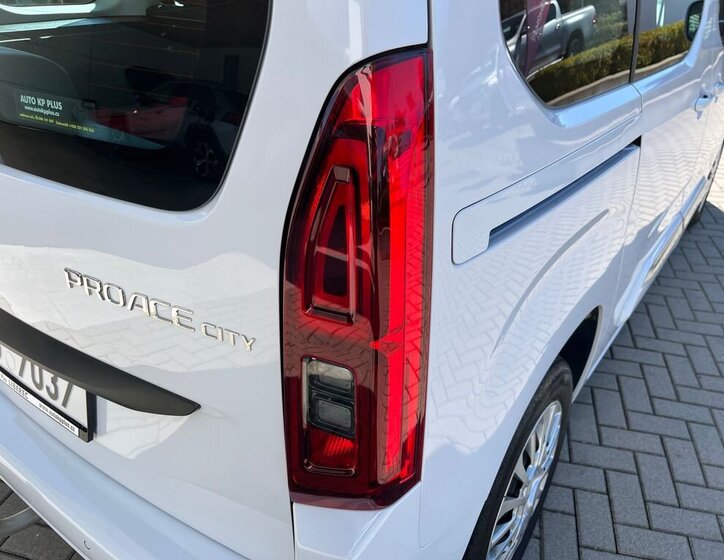 Toyota ProAce City Verso MPV 1,5 l 75 kw