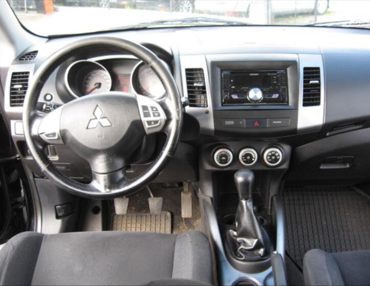 Mitsubishi Outlander 15