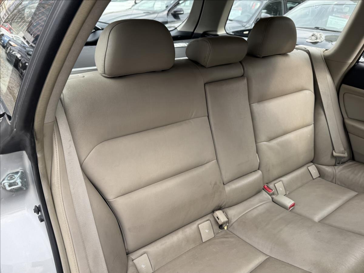 Subaru Legacy Kombi 3,0 l 180 kw