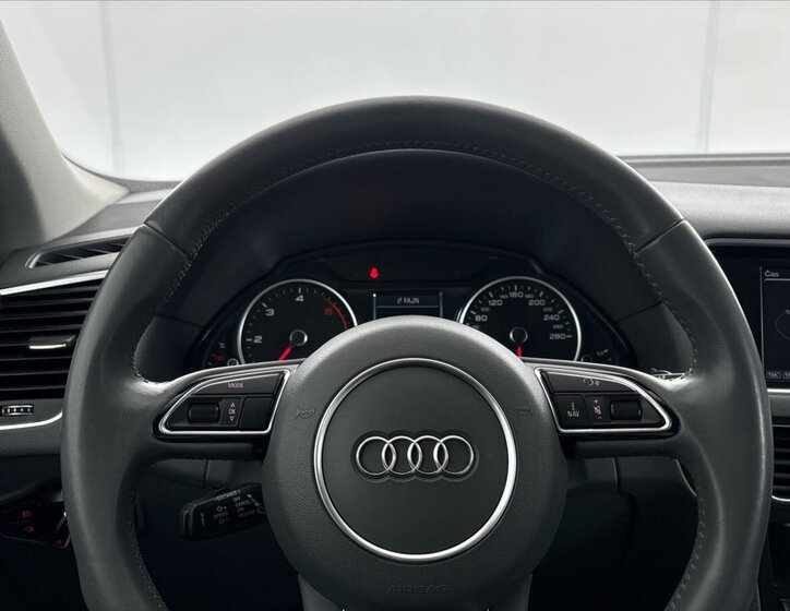Audi Q5 SUV / Terénní 2,0 l 130 kw