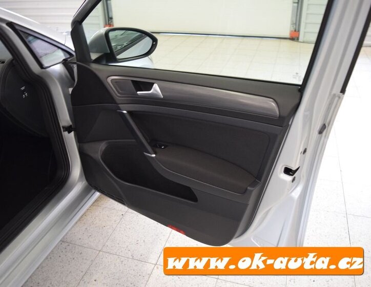 Volkswagen Golf Kombi 1,6 l 85 kw