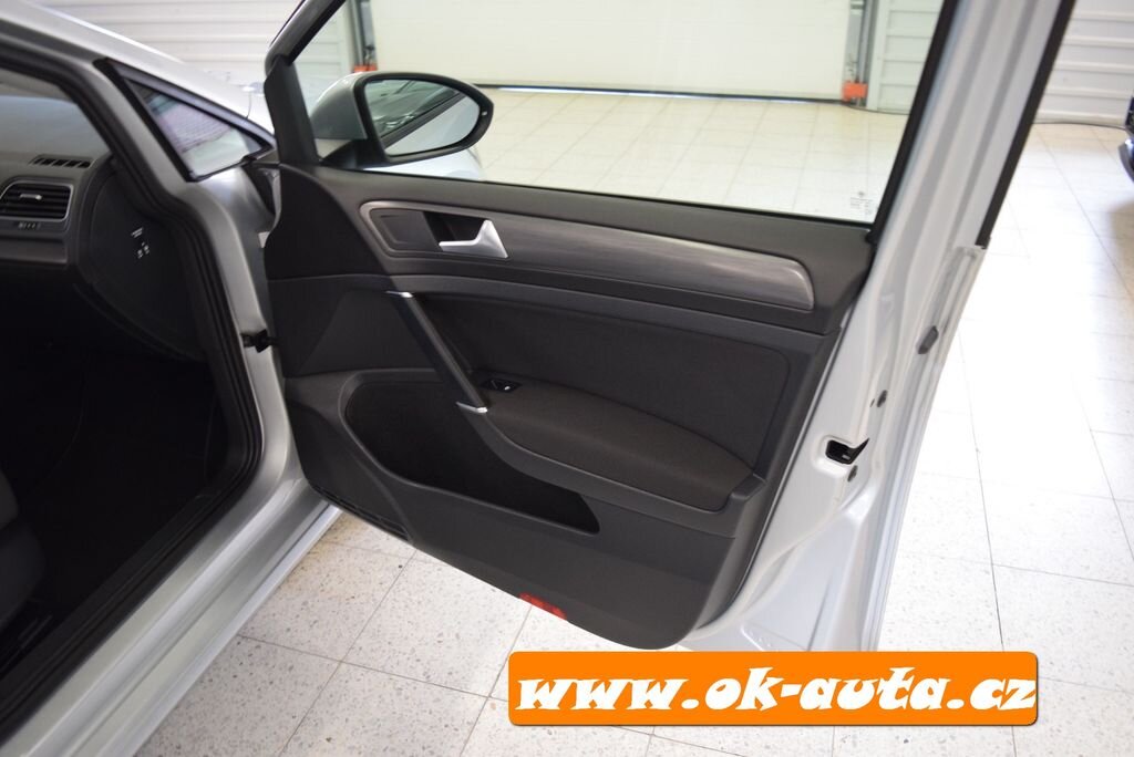 Volkswagen Golf Kombi 1,6 l 85 kw