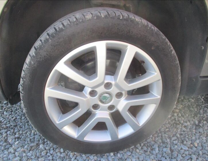 Škoda Yeti SUV / Terénní 1,2 l 77 kw