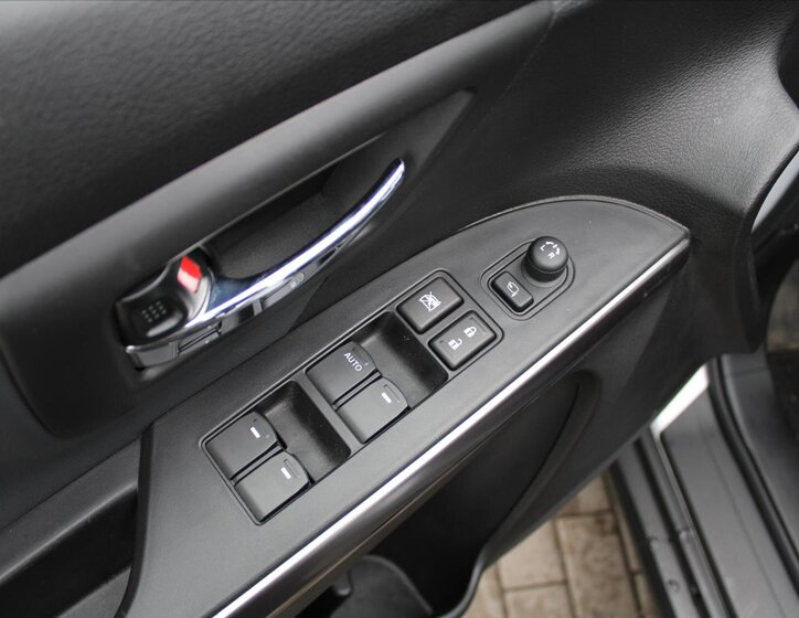 Suzuki SX4 S-Cross SUV / Terénní 1,4 l 95 kw