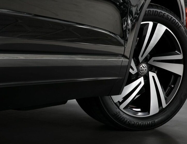 Volkswagen Touareg 9