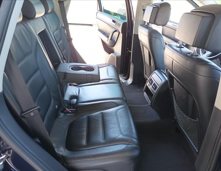 Volkswagen Touareg SUV / Terénní 3,0 l 176 kw