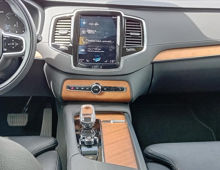 Volvo XC90 SUV / Terénní 2,0 l 173 kw