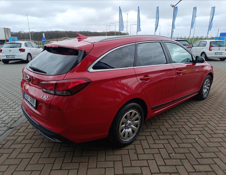 Hyundai i30 Kombi 998,0 88 kw
