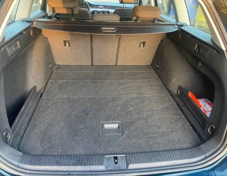 Volkswagen Passat Kombi 1,5 l 110 kw