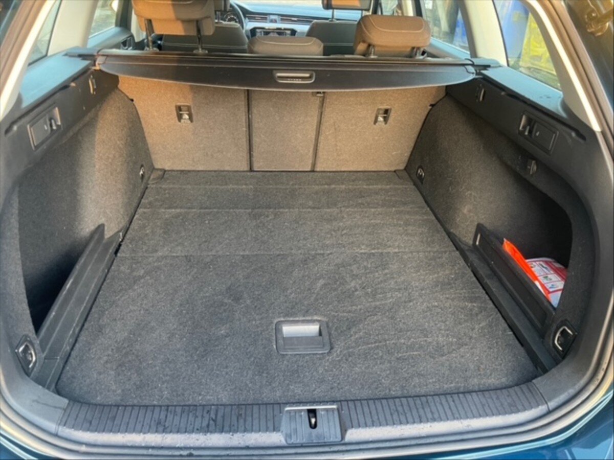 Volkswagen Passat Kombi 1,5 l 110 kw