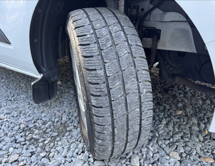 Ford Transit Custom Skříň 2,0 l 77 kw