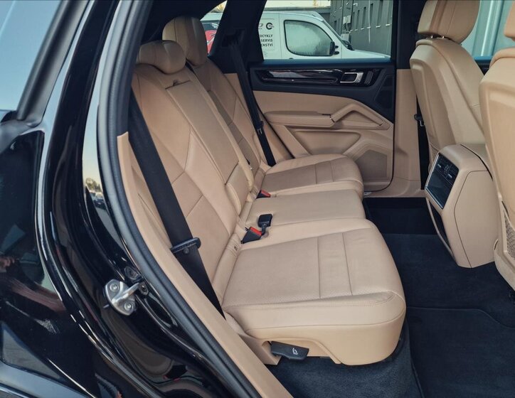 Porsche Cayenne SUV / Terénní 3,0 l 250 kw